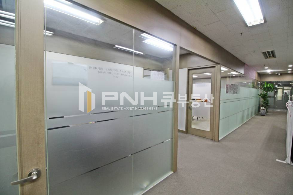 경기 안양동안구 관양동 인덕원역 인근 전용54평 인테리어룸3 창고1 탕비실1 추천사무실 월세 매물번호 10455 사진 7