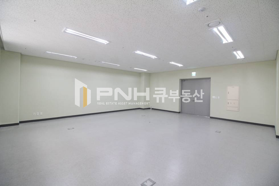 경기 안양동안구 관양동 평촌역 역세권 전용23평 창고 겸 사무실 추천 채광 갖춘 지하 사무실 월세 매물번호 10471 사진 5