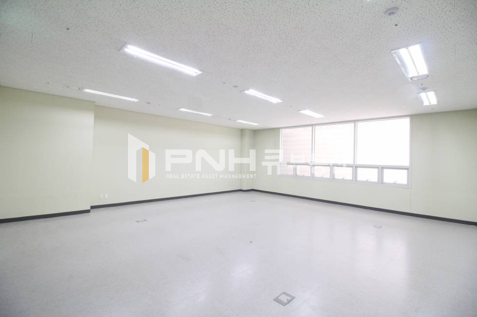 경기 안양동안구 관양동 평촌역 역세권 전용23평 창고 겸 사무실 추천 채광 갖춘 지하 사무실 월세 매물번호 10471 사진 10