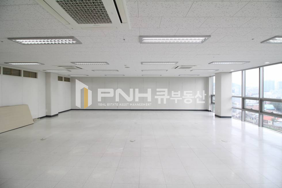 경기 안양동안구 호계동 호계동 대형사옥내 전용29평 반듯한 구조의 사무실 임대 월세 매물번호 10531 사진 2