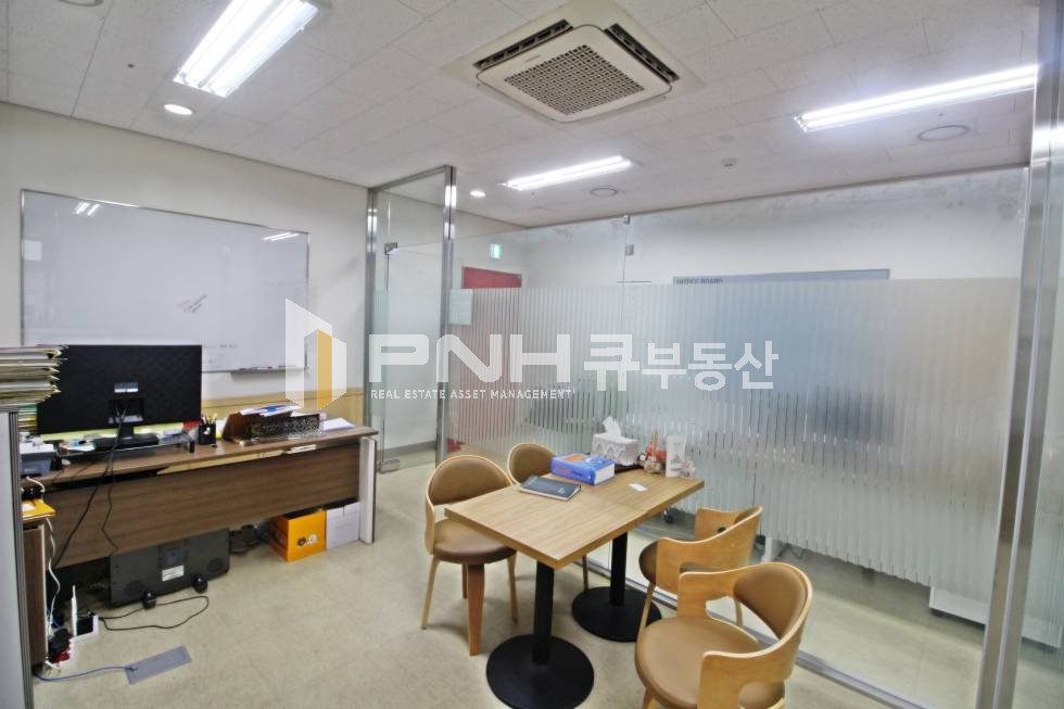 경기 안양동안구 관양동 평촌역 초역세권 전용9평 신축 룸1 시설 좋고 예쁜 소형 사무실임대 월세 매물번호 10547 사진 4
