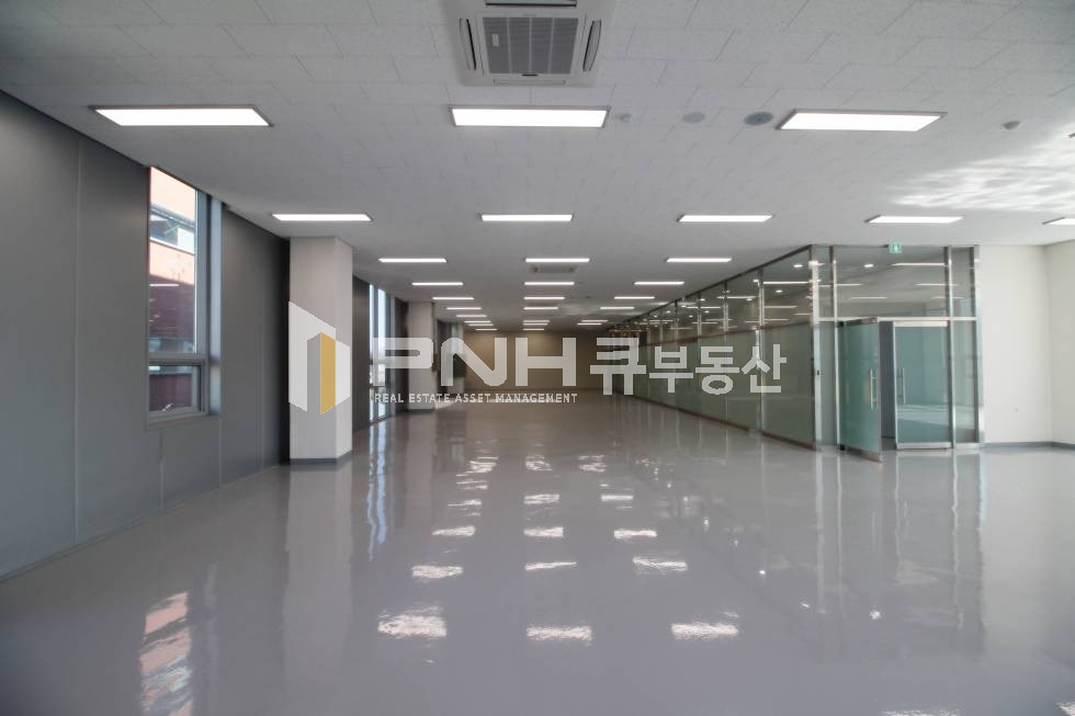 경기 안양동안구 관양동 평촌스마트스퀘어 대형사옥 내 사무실 전용110평 임대 월세 매물번호 10564 사진 4