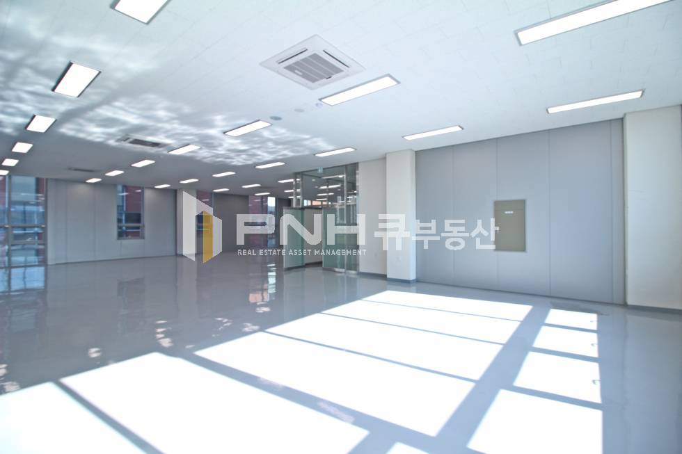 경기 안양동안구 관양동 평촌스마트스퀘어 대형사옥 내 사무실 전용110평 임대 월세 매물번호 10564 사진 5