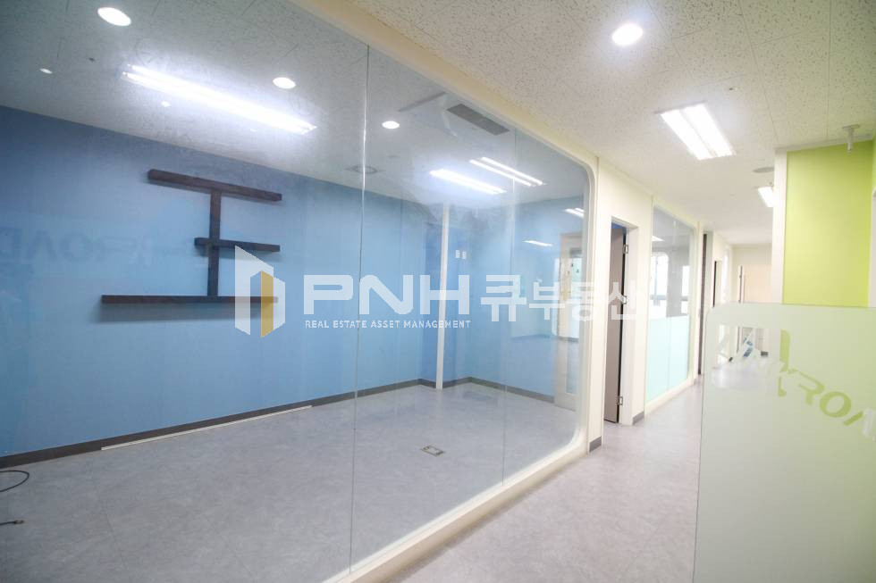 경기 안양동안구 관양동 금강펜테리움 확장 약36평 룸3 창고1 탕비실 갖춘 구조좋은 사무실 월세 매물번호 10545 사진 1