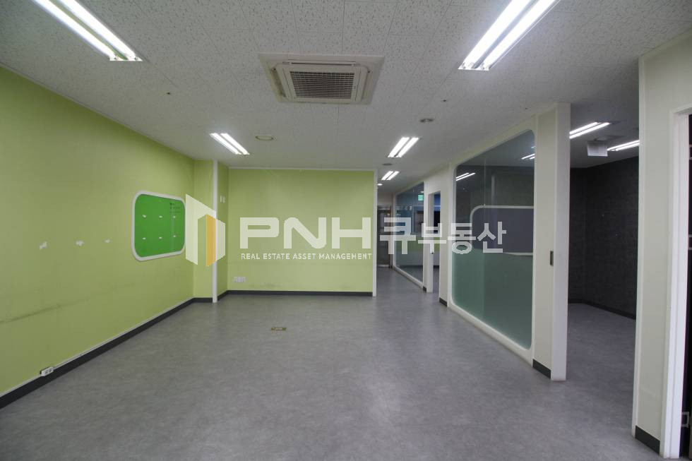 경기 안양동안구 관양동 금강펜테리움 확장 약36평 룸3 창고1 탕비실 갖춘 구조좋은 사무실 월세 매물번호 10545 사진 4