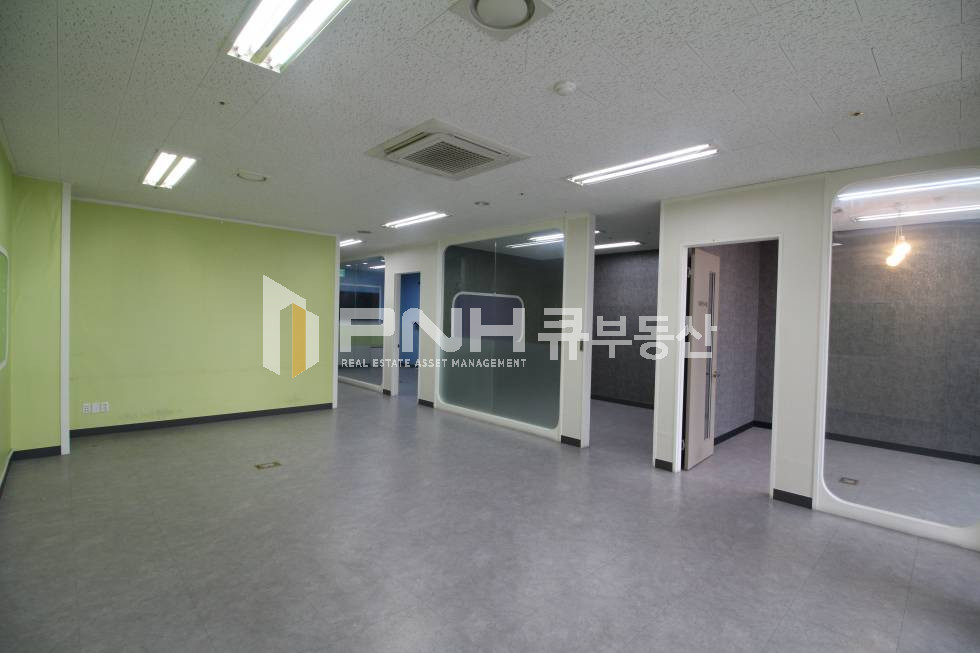 경기 안양동안구 관양동 금강펜테리움 확장 약36평 룸3 창고1 탕비실 갖춘 구조좋은 사무실 월세 매물번호 10545 사진 5