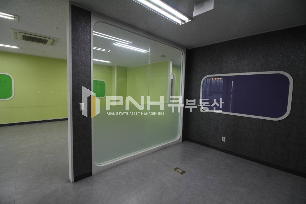 경기 안양동안구 관양동 금강펜테리움 확장 약36평 룸3 창고1 탕비실 갖춘 구조좋은 사무실 월세 매물번호 10545 사진 9