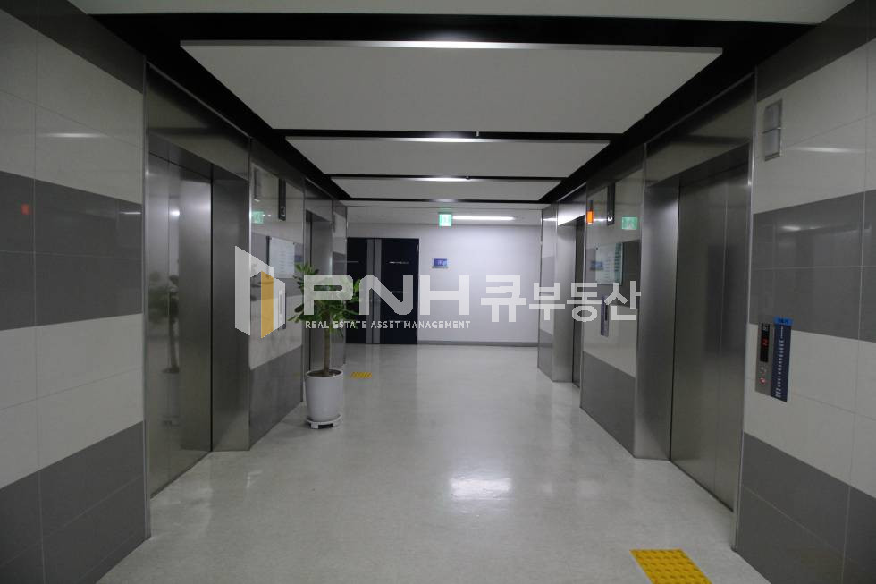 경기 안양동안구 관양동 금강펜테리움 확장 약36평 룸3 창고1 탕비실 갖춘 구조좋은 사무실 월세 매물번호 10545 사진 11