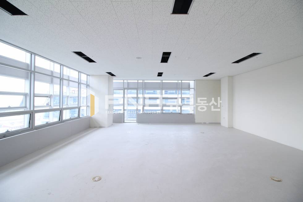 경기 군포시 당정동 에이스하이테크시티 전용26평 코너 신축 첫입주 임대 안내 월세 매물번호 10537 사진 2