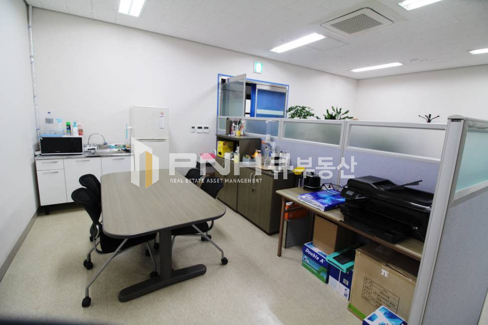 경기 안양동안구 관양동 평촌지식산업센터 인테리어 룸2개 깔끔한 구조 사무실 추천 월세 매물번호 10523 사진 6