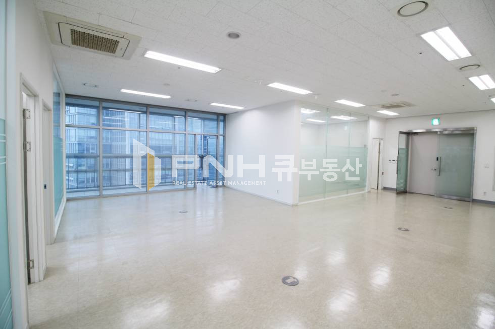 경기 안양동안구 관양동 평촌지식산업센터 룸3 전용40평 인테리어 최상 전망 좋은 사무실 월세 매물번호 10522 사진 10
