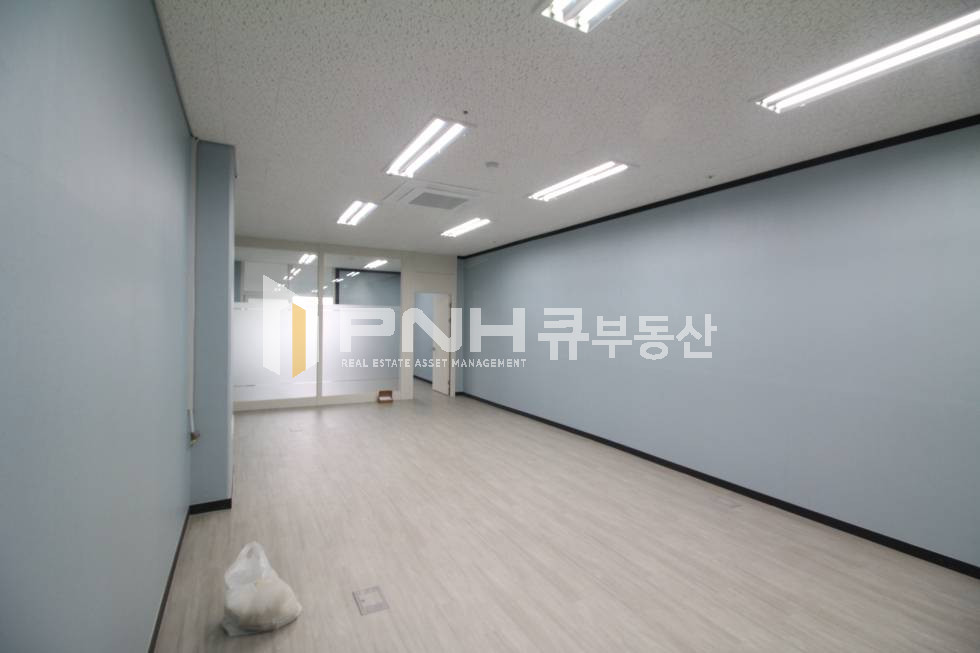 경기 의왕시 포일동 인덕원IT밸리 풀인테리어 전용19평 룸1 베란다 갖춘 사무실 월세 매물번호 10503 사진 2