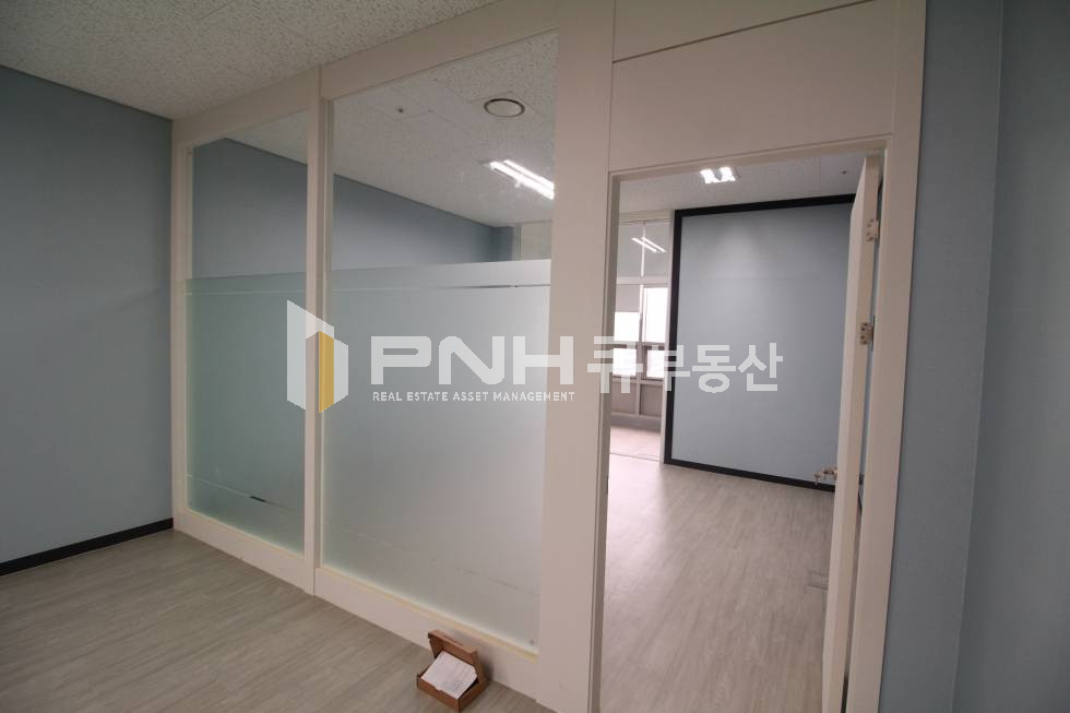 경기 의왕시 포일동 인덕원IT밸리 풀인테리어 전용19평 룸1 베란다 갖춘 사무실 월세 매물번호 10503 사진 4