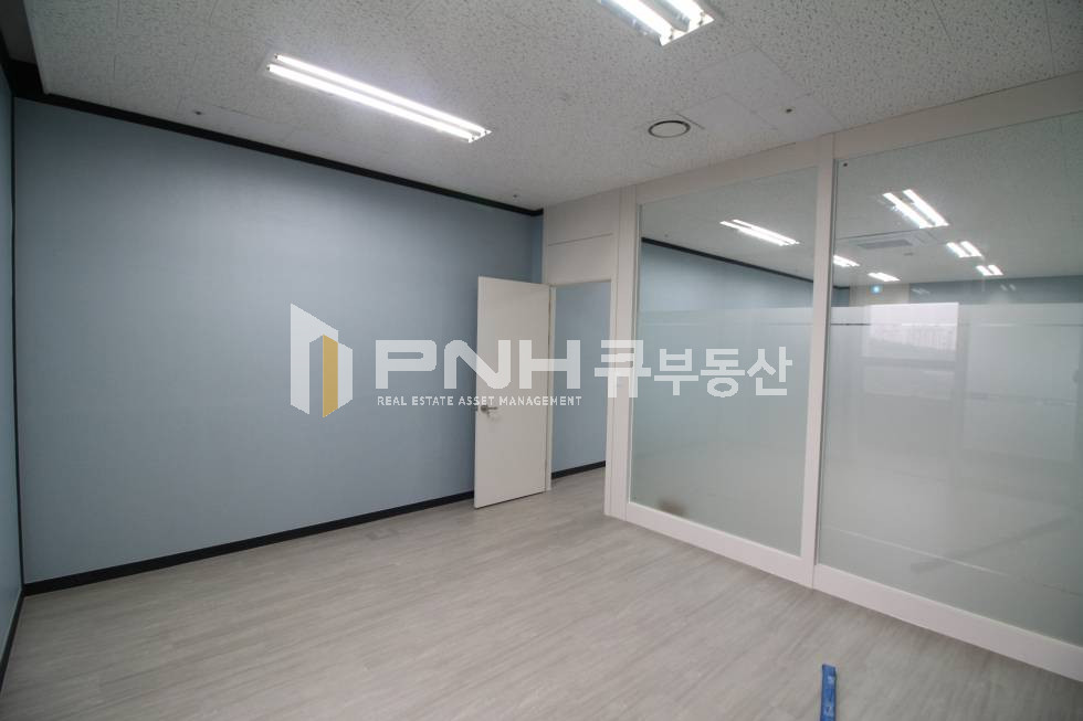 경기 의왕시 포일동 인덕원IT밸리 풀인테리어 전용19평 룸1 베란다 갖춘 사무실 월세 매물번호 10503 사진 8