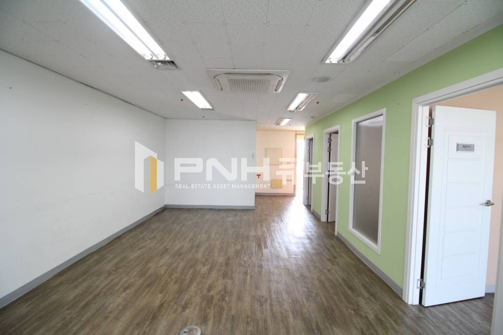 경기 안양동안구 평촌동 평촌동 지식산업센터 전용22평 룸3개 갖춘 가성비 좋은 사무실 월세 매물번호 10498 사진 3