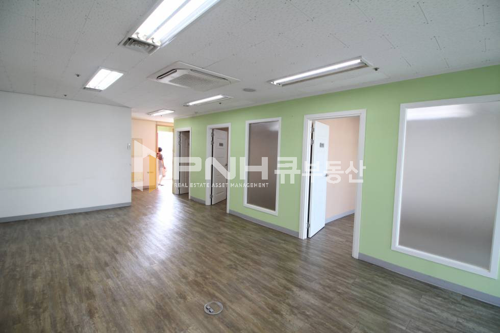 경기 안양동안구 평촌동 평촌동 지식산업센터 전용22평 룸3개 갖춘 가성비 좋은 사무실 월세 매물번호 10498 사진 4