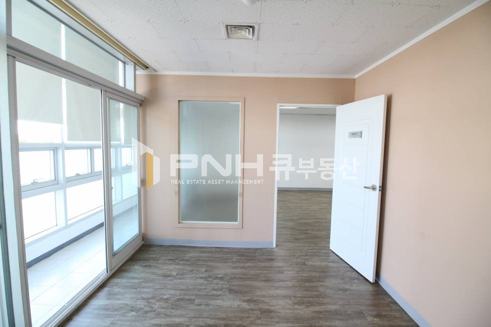경기 안양동안구 평촌동 평촌동 지식산업센터 전용22평 룸3개 갖춘 가성비 좋은 사무실 월세 매물번호 10498 사진 5