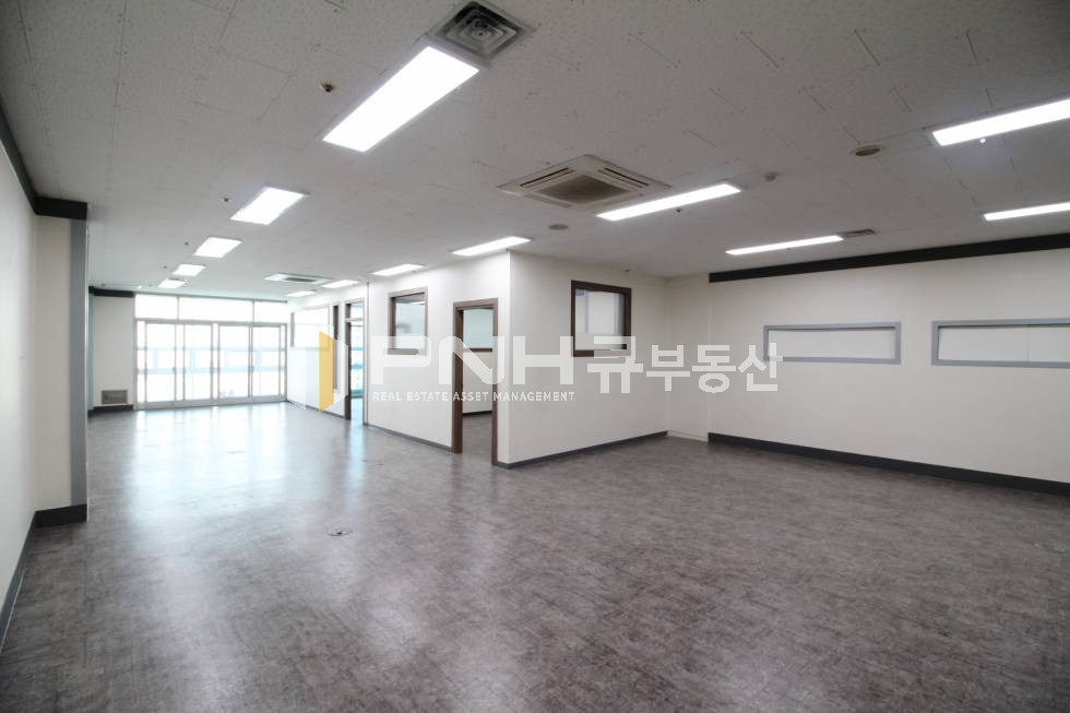 경기 안양동안구 평촌동 평촌두산벤처다임 전용40평 룸2 베란다 공간 갖춘 넓은사무실임대 월세 매물번호 10499 사진 1