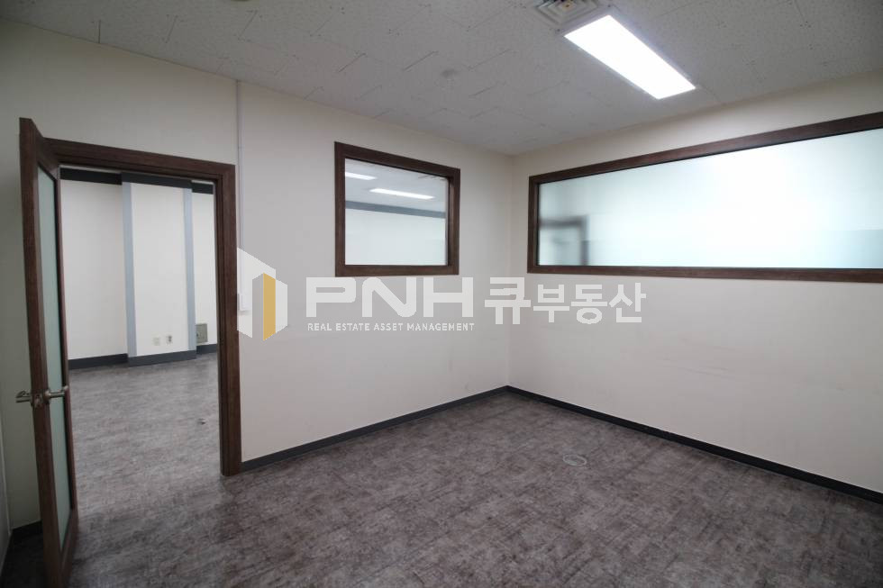 경기 안양동안구 평촌동 평촌두산벤처다임 전용40평 룸2 베란다 공간 갖춘 넓은사무실임대 월세 매물번호 10499 사진 7