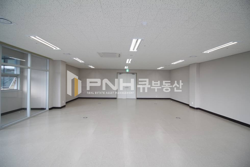 경기 안양동안구 관양동 평촌디지털엠파이어 전용28평 신축사무실 월세 매물번호 10290 사진 6