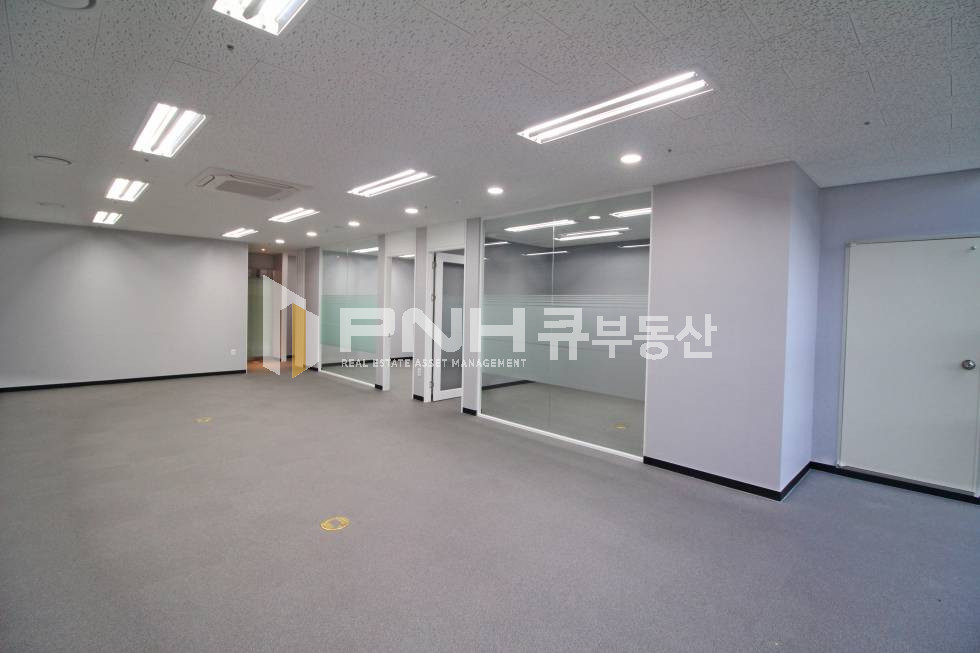 경기 의왕시 초평동 에이스청계타워 전용28평 인테리어룸2 월세 매물번호 10321 사진 3