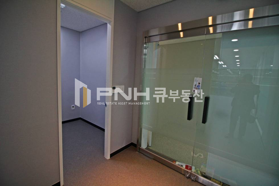 경기 의왕시 초평동 에이스청계타워 전용28평 인테리어룸2 월세 매물번호 10321 사진 10