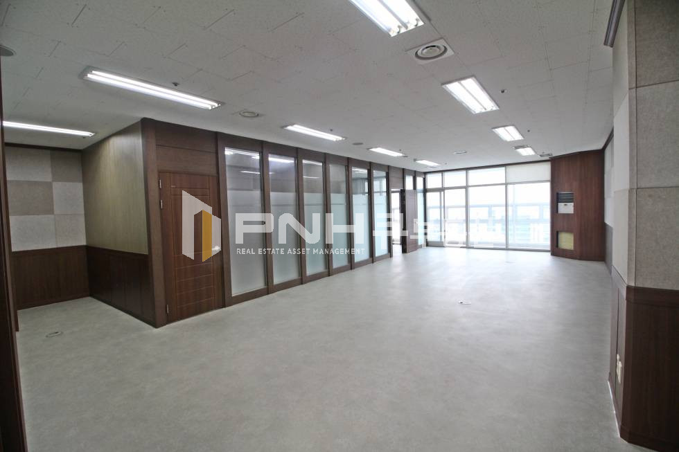 경기 안양동안구 평촌동 전용40평 인테리어룸3 추천사무실 월세 매물번호 10382 사진 3
