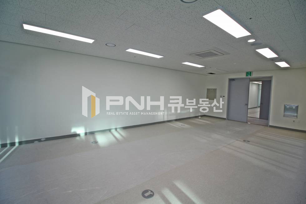 경기 안양동안구 평촌동 아이에스비즈타워 17평 코너 양창 A급사무실 월세 매물번호 10300 사진 6