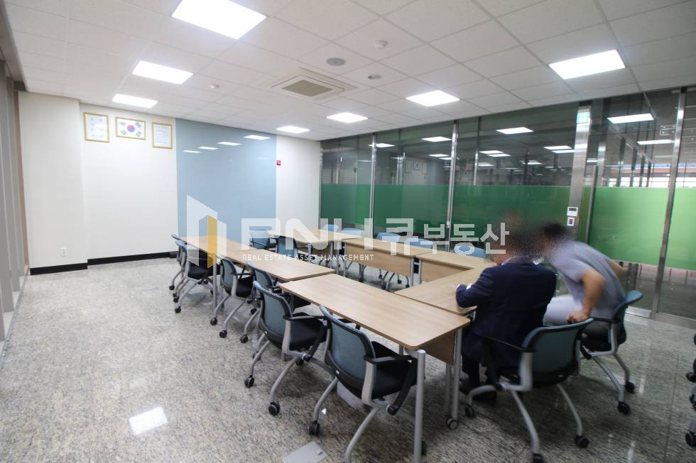 경기 안양동안구 관양동 평촌스마트스퀘어 고급형사옥 내 전용200평 임대물건 추천 월세 매물번호 10578 사진 5
