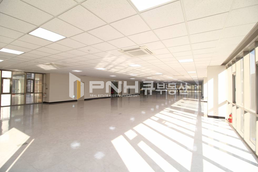 경기 안양동안구 관양동 평촌스마트스퀘어 전용200평 사무실 추천 평촌역 초역세권 사옥 월세 매물번호 10586 사진 3