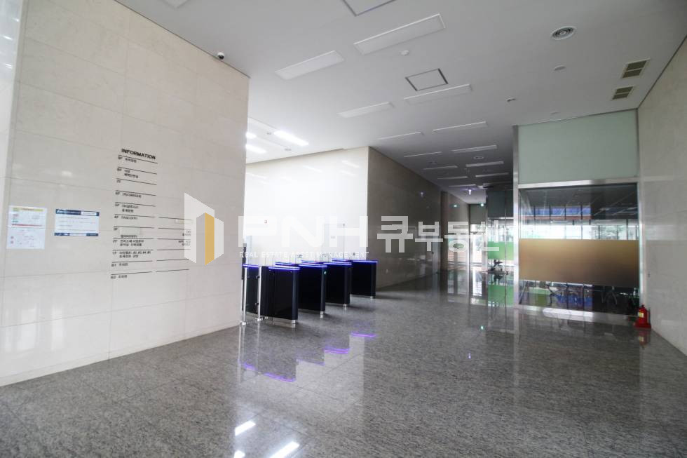 경기 안양동안구 관양동 평촌스마트스퀘어 전용200평 사무실 추천 평촌역 초역세권 사옥 월세 매물번호 10586 사진 9