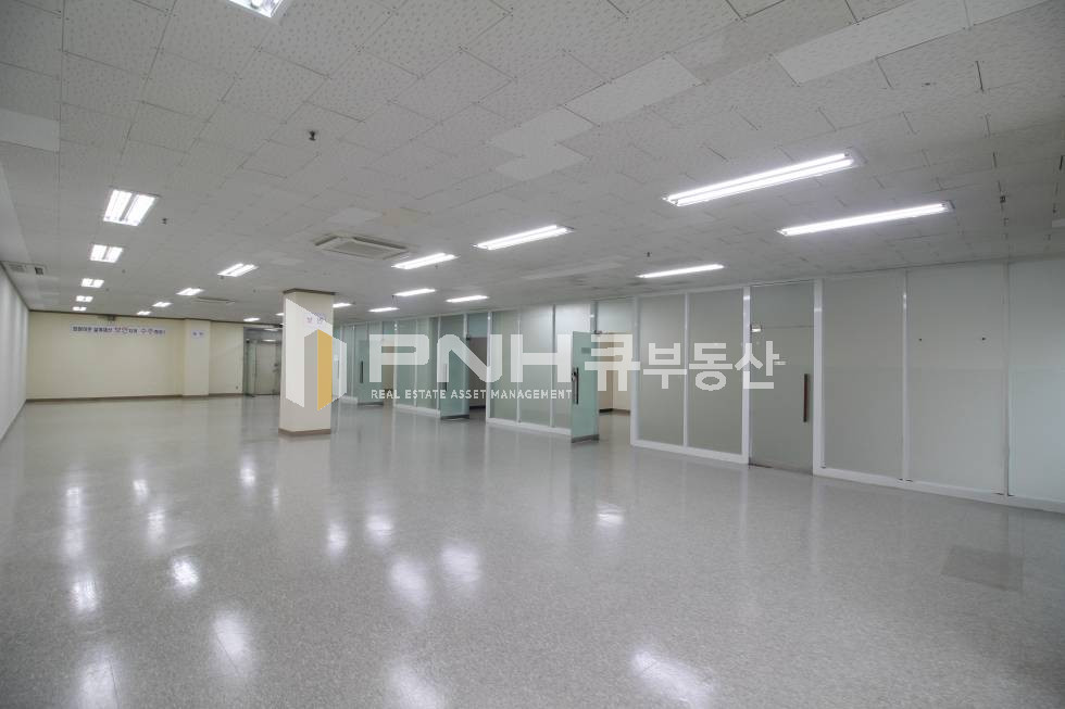 경기 안양동안구 관양동 인덕원역 지식산업센터 전용84평 룸3개 대형평수 저렴한 사무실 임대 월세 매물번호 10602 사진 3