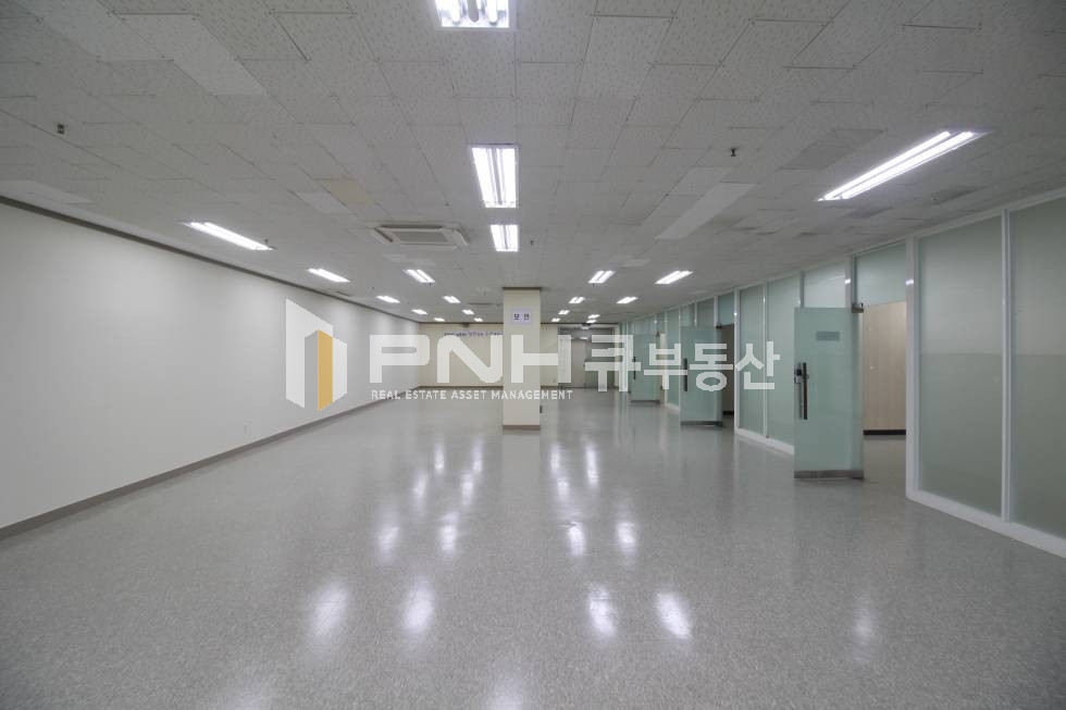 경기 안양동안구 관양동 인덕원역 지식산업센터 전용84평 룸3개 대형평수 저렴한 사무실 임대 월세 매물번호 10602 사진 4
