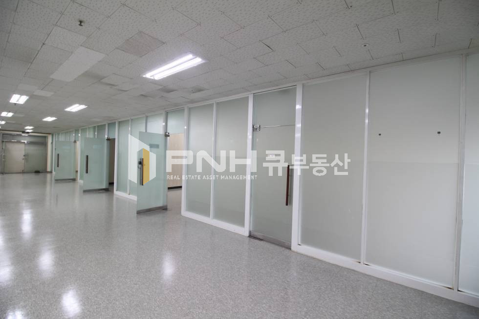 경기 안양동안구 관양동 인덕원역 지식산업센터 전용84평 룸3개 대형평수 저렴한 사무실 임대 월세 매물번호 10602 사진 5