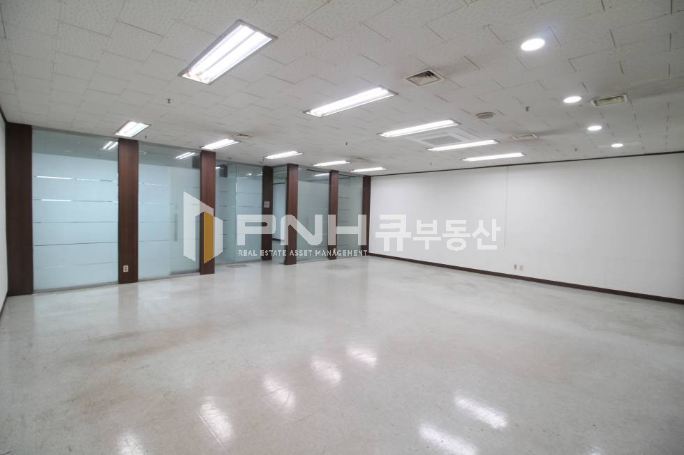 경기 안양동안구 관양동 인덕원역 지식산업센터 전용84평 룸3개 대형평수 저렴한 사무실 임대 월세 매물번호 10603 사진 3