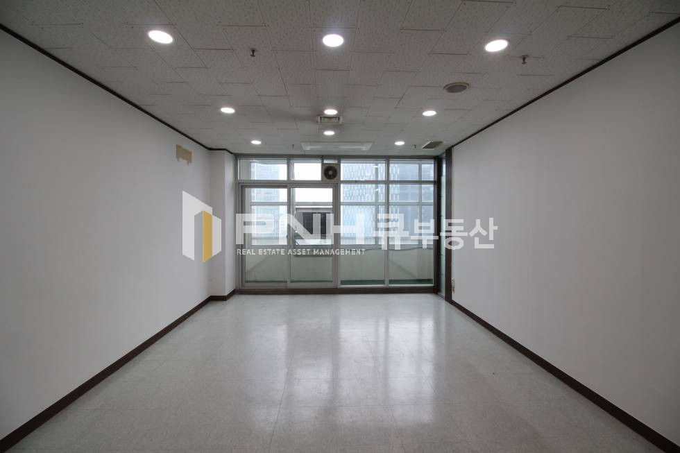 경기 안양동안구 관양동 인덕원역 지식산업센터 전용84평 룸3개 대형평수 저렴한 사무실 임대 월세 매물번호 10603 사진 5