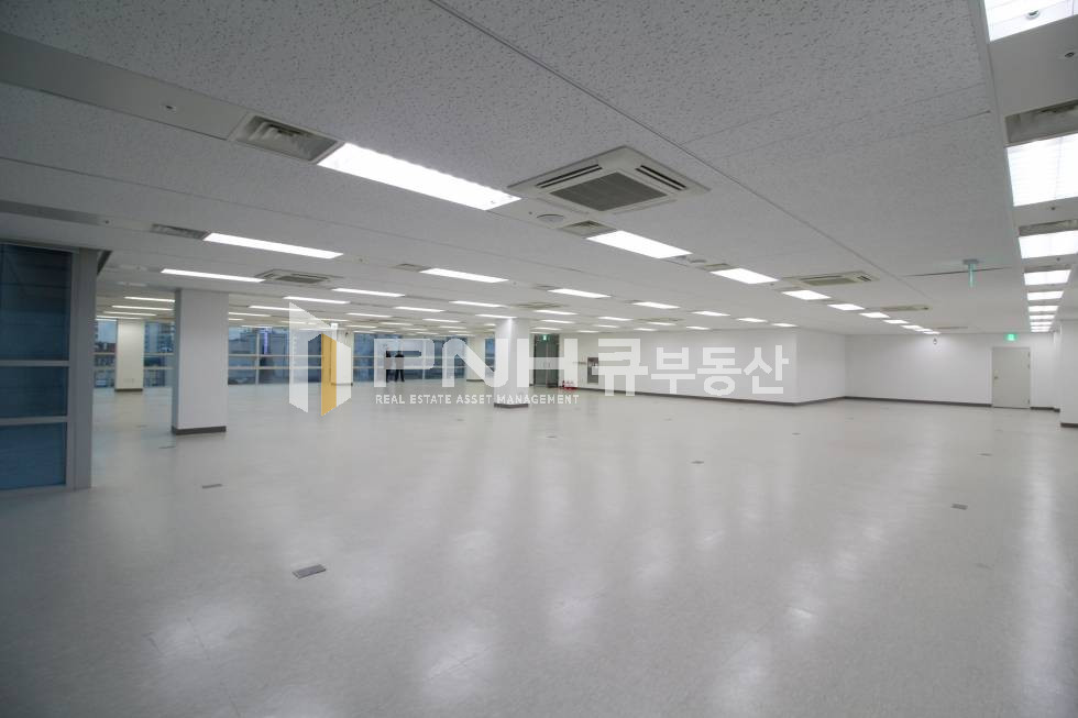 경기 과천시 중앙동 과천정부청사역 역세권 전용295평 대형평수 고급형사옥 내 사무실 임대 월세 매물번호 10604 사진 8