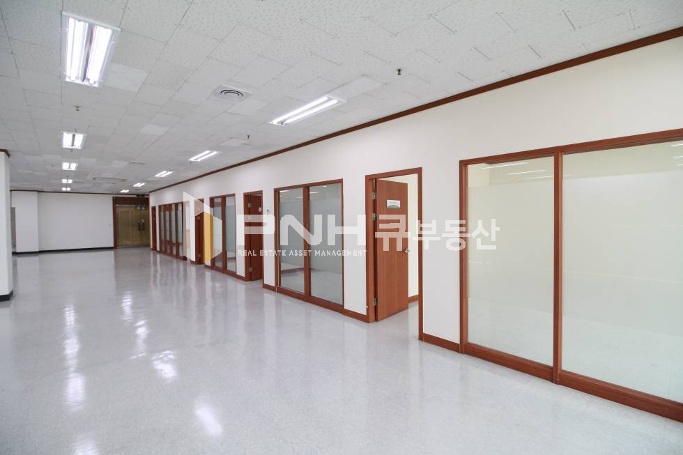 경기 안양동안구 관양동 인덕원역 지식산업센터 전용 약120평 룸6 대형평수 사무실임대 월세 매물번호 10627 사진 6