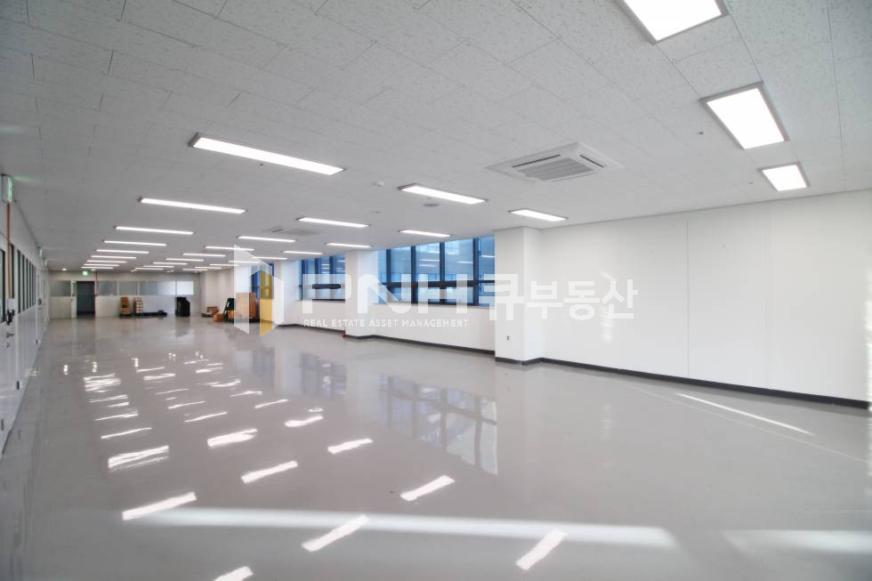 경기 안양만안구 석수동 광명역 역세권 전용75평 신사옥 내 깔끔한 구조의 사무실 추천임대 월세 매물번호 10628 사진 6