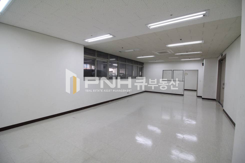 경기 안양동안구 관양동 인덕원역 전용25평 주차장연결 창고 또는 사무실 추천임대 월세 매물번호 10634 사진 2