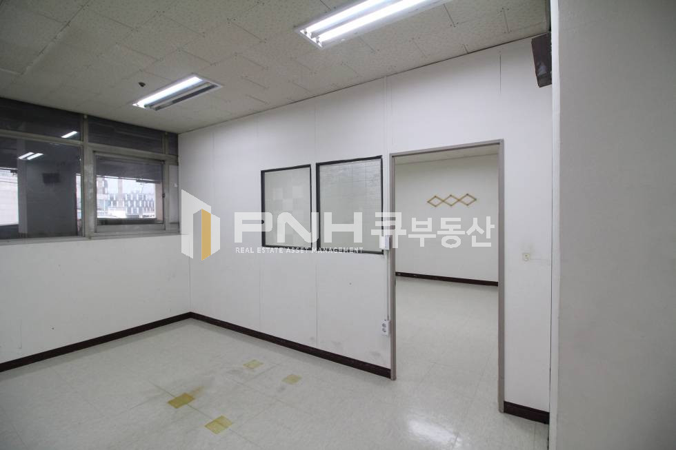 경기 안양동안구 관양동 인덕원역 전용25평 주차장연결 창고 또는 사무실 추천임대 월세 매물번호 10634 사진 4
