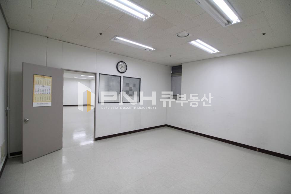 경기 안양동안구 관양동 인덕원역 전용25평 주차장연결 창고 또는 사무실 추천임대 월세 매물번호 10634 사진 6