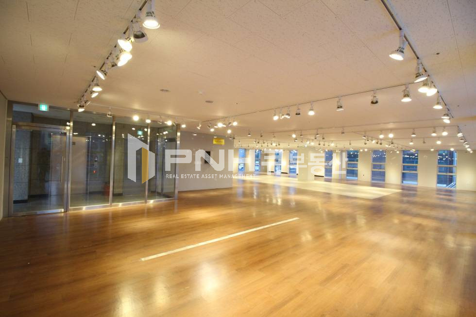 경기 안양동안구 관양동 평촌역 역세권 노출성 좋은 전용98평 상가 또는 매장 추천임대 월세 매물번호 10633 사진 3