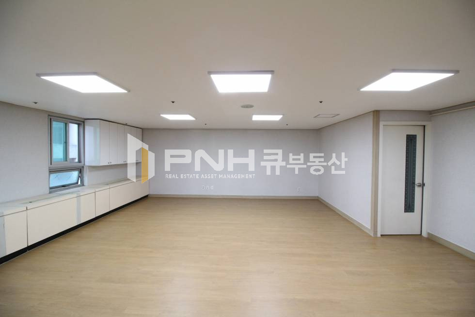 경기 안양동안구 관양동 인덕원역 도보1분 전용22평 초역세권 사무실 임대 월세 매물번호 10637 사진 1