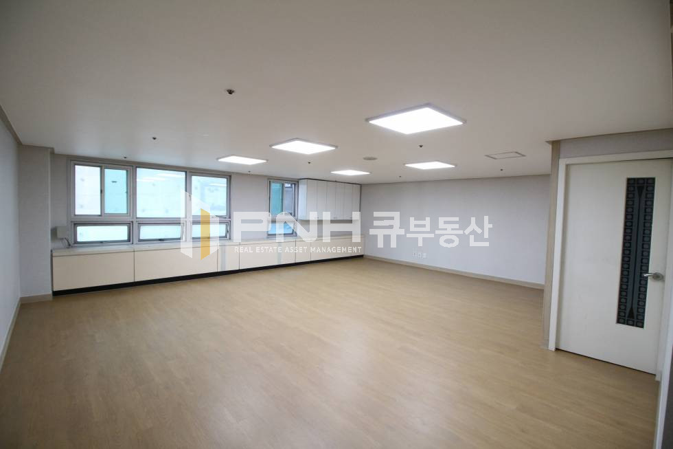 경기 안양동안구 관양동 인덕원역 도보1분 전용22평 초역세권 사무실 임대 월세 매물번호 10637 사진 2