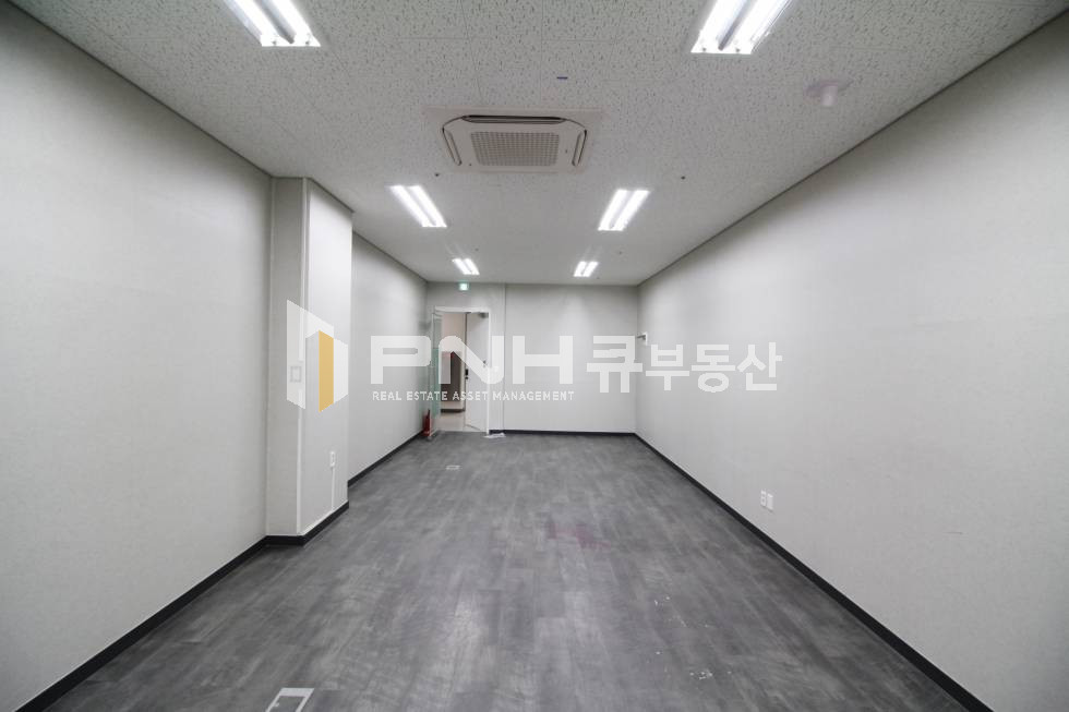 경기 의왕시 포일동 인덕원IT밸리 풀인테리어 전용17평 룸1 베란다 갖춘 사무실 월세 매물번호 10638 사진 5