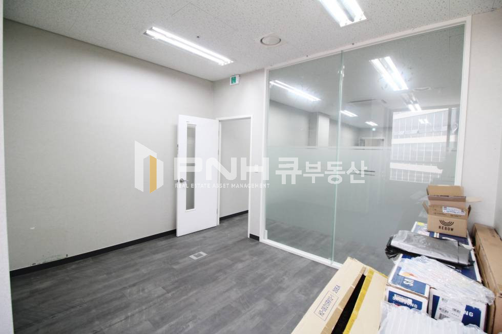 경기 의왕시 포일동 인덕원IT밸리 풀인테리어 전용17평 룸1 베란다 갖춘 사무실 월세 매물번호 10638 사진 7
