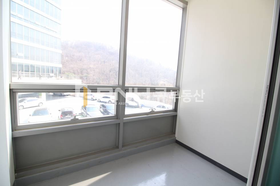 경기 의왕시 포일동 인덕원역 인근 전용17평 룸1, 냉난방기, 베란다 풀인테리어 사무실임대 월세 매물번호 10639 사진 8