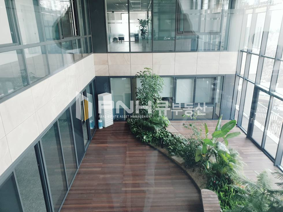 경기 안양동안구 관양동 동편마을 고급형 사옥내 전용90평 신축 첫입주 사무실 임대 안내 월세 매물번호 10642 사진 6