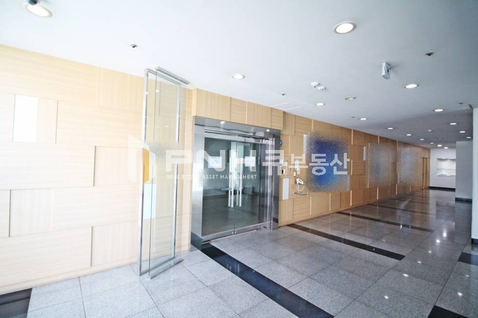 경기 군포시 산본동 금정역 초역세권 전용426평 10개이상 인테리어룸 또는 원상복구 가능 화물승강기4톤 월세 매물번호 10643 사진 13